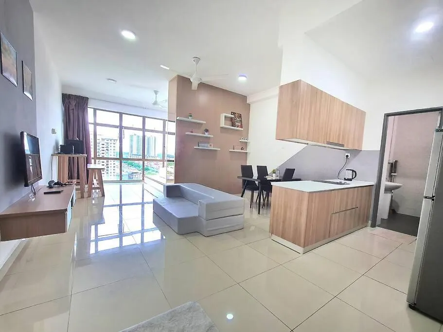 Muji Studio Lake View High Floor Palazio Mount Austin By Gdragon Homestay Johor Bahru Apartment